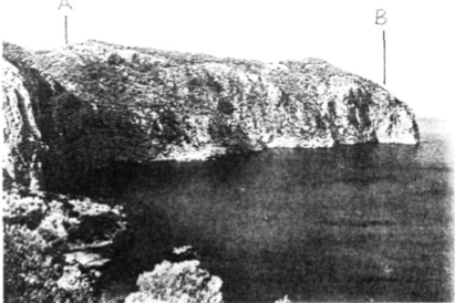 Cap de sa Mola d'Aubarca. A, Torres d'En Lluc; B, Cova d'En Jaume «Orat».