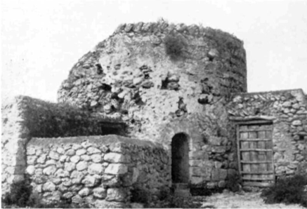 Torre d'En Basques. Darrerament ha estat restaurada.