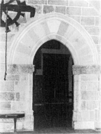 Porta d'accés a la sagristia.