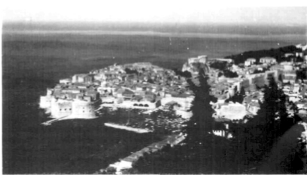 Dubrovnik, amb les murades i el port vell.