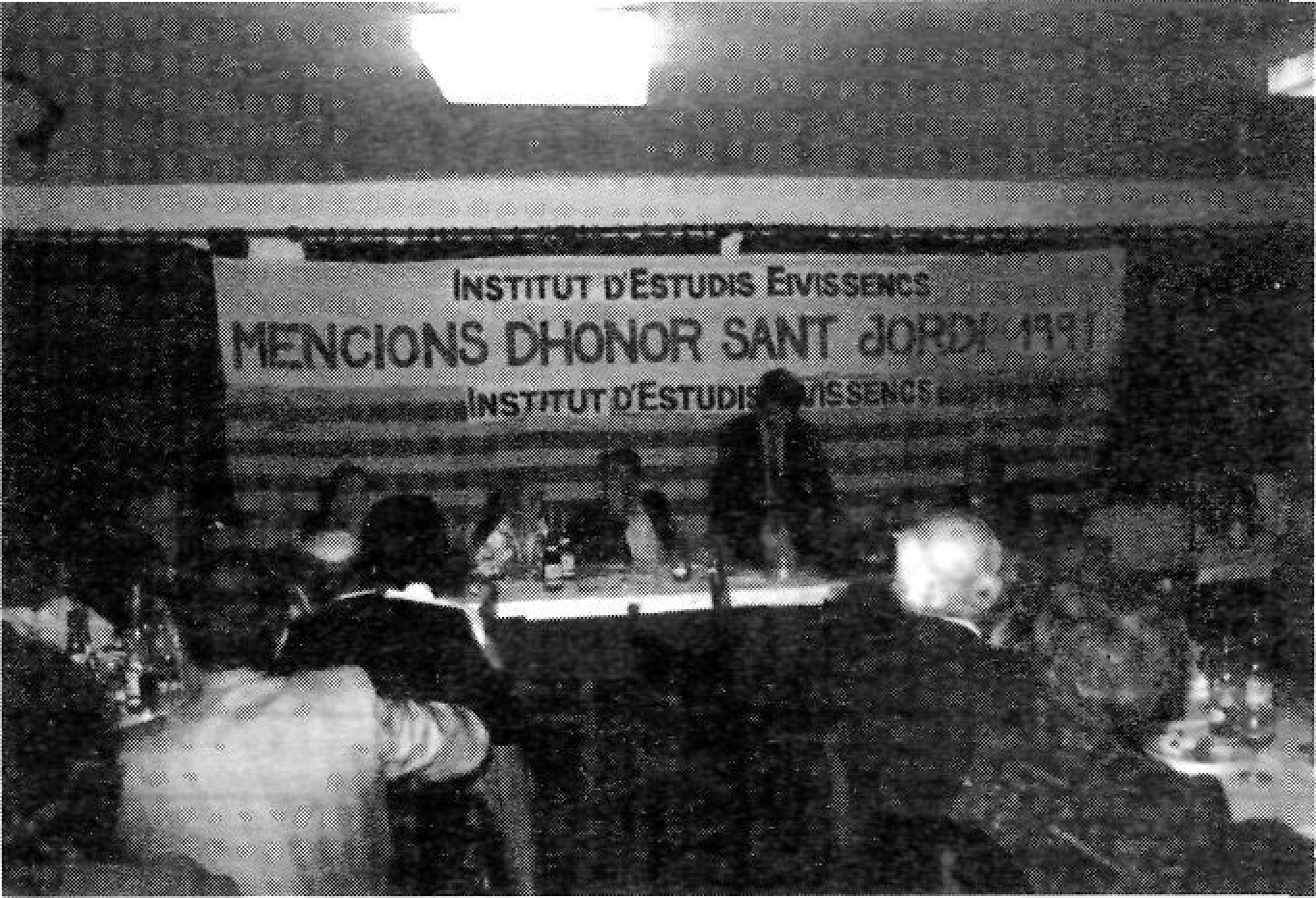 Lliurament de la Menció d'Honor Sant Jordi 1991 a Leopold Llombart