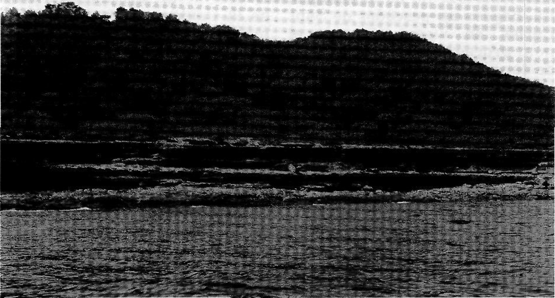 El Forn d'en Roig, una zona estratificada i balmada prop de les Formigues.