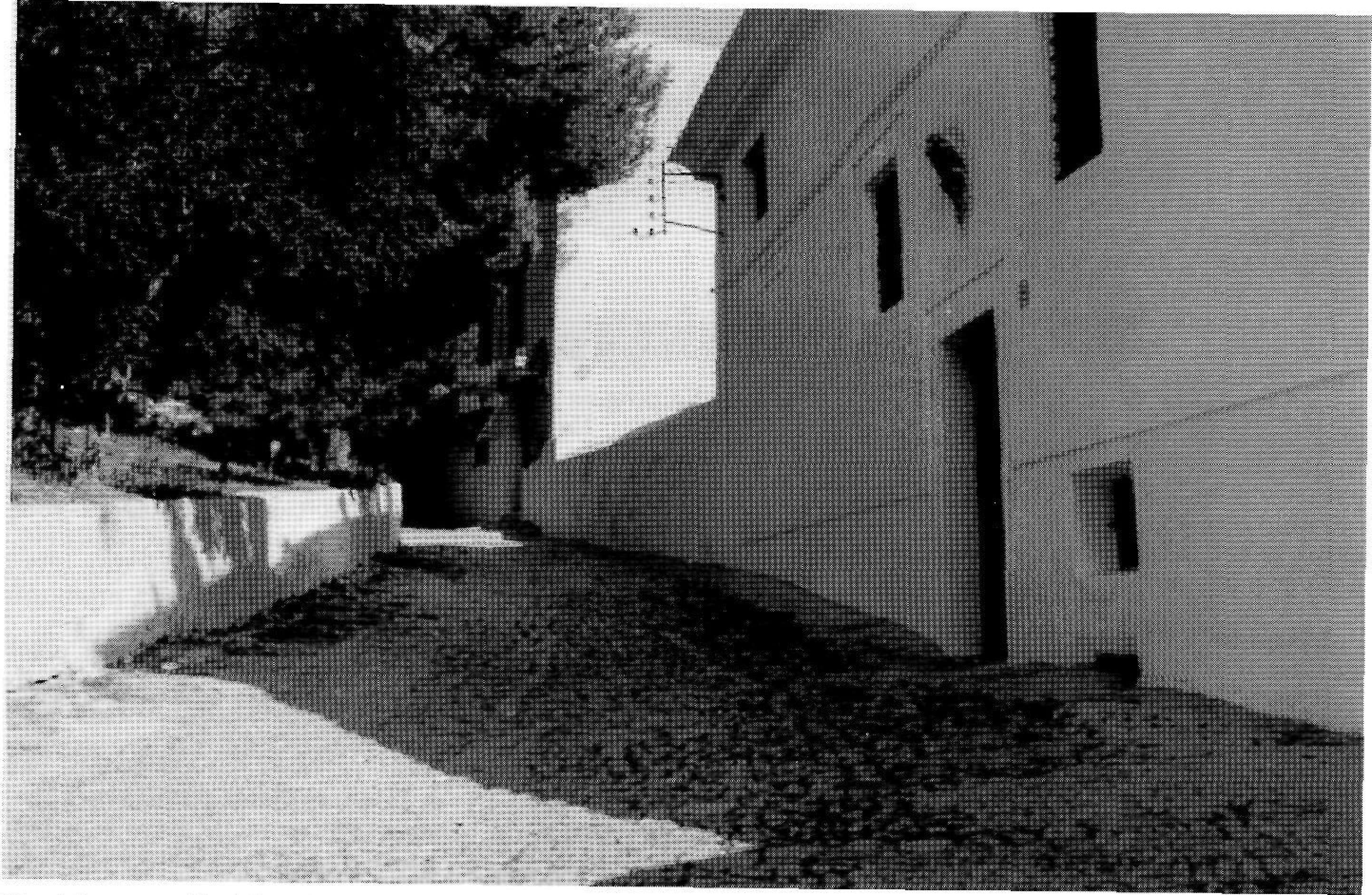 Un visitant castellà del segle XVII se sentí 'com a casa' dins la ciutat emmurallada, on la gent viste a la española. Carrer de Santa Maria. (Foto: Josep Marí.)