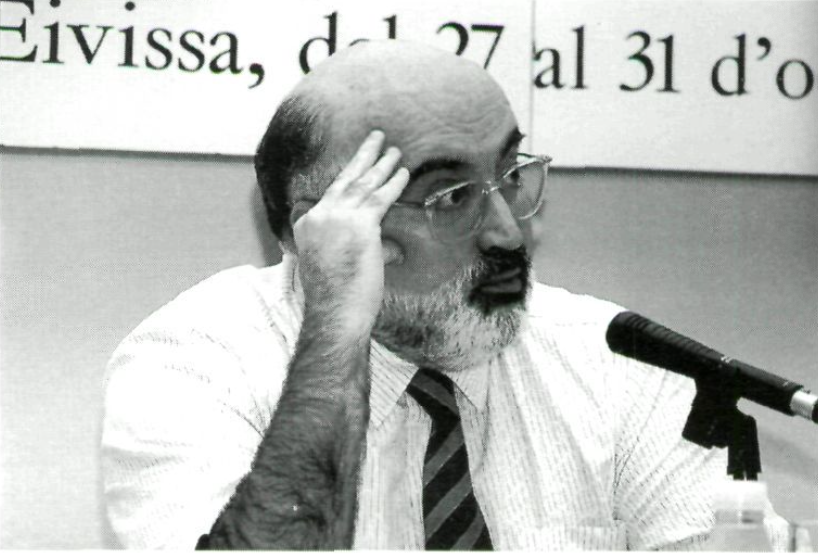 Valentí Puig durant la seva conferència sobre Josep Pla.