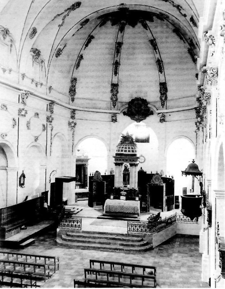 Interior de la catedral devers els anys 30. (Font: Arxiu Mas.)