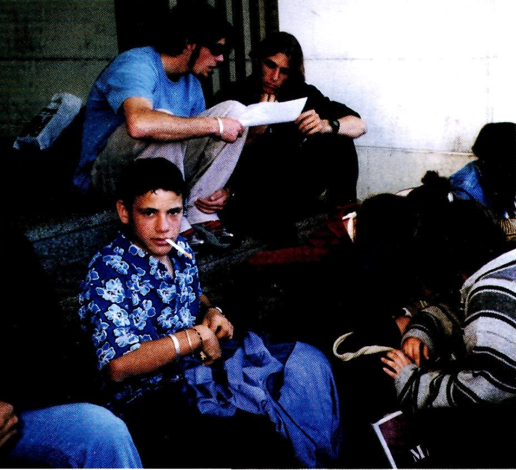 Sovent els joves construeixen la seva identitat contra l'ordre establert. (Foto: Esperança Marí.)