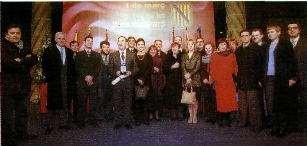 La nombrosa expedició eivissenca a Palma, amb motiu de la concessió de la Medalla d'Or.