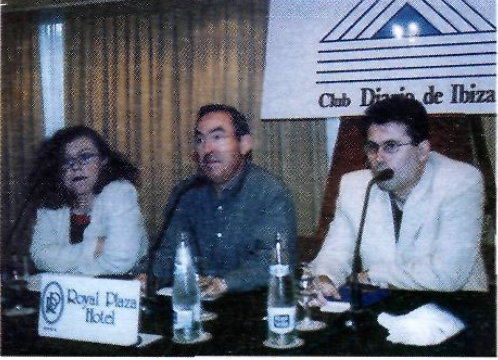 Neus Escandell, Marià Serra i Xico Lluy, a la presentació de Visca Cárdenas!.