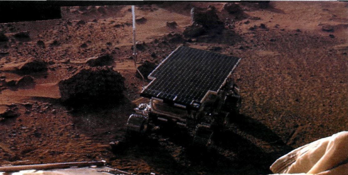 El Sojourner fotografiat des del Pathfinder a Ares Vallis, planeta Mart, el 5 de juliol de 1997.
