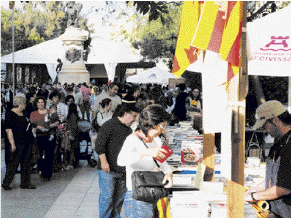 "Carregar-se la identitat pròpia equival, en termes culturals, al que suposa carregar-se la natura en termes mediambientals". (Foto: revista Eivissa.)