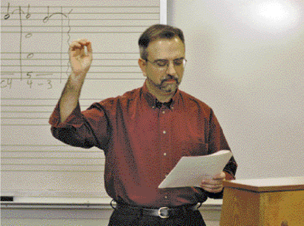 Miquel Àngel Roig-Francolí dirigeix una interpretació durant una de les seues classes a la Universitat de Cincinnati el gener de 2005.