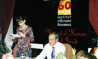 Foto de l'acte de lliurament de la Menció d'Honor Sant Jordi