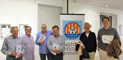 La presentació del núm. 50 de la revista Eivissa reuní a l'acte bona part dels qui, en un moment o altre de la tercera època, l'han dirigit. D'esquerra a dreta: Pere Vilàs, Josep Marí, Enric Ribes, Felip Cirer, Joan Marí Tur i Antoni Ferrer Abárzuza (foto: Pep Toni).