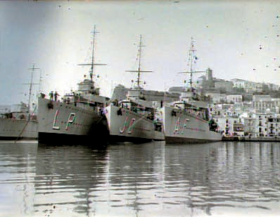 El Díez, atracat a llevant del capmartell, entre el Lepanto i l'Almirante Ferrándiz