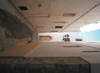 Nova porta d'accés a l'Arxiu Històric de la Pabordia d'Eivissa, al carrer de la Soledat. És el resultat de la solució que han donat les importants obres que últimament s'han realitzat en aquest Arxiu (fotografia: Felip Cirer Costa).