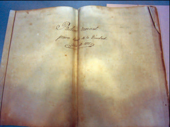Padró de vesins de Dalt Vila de 1871 amb la inscripció de Joaquín de la Cuesta Navarro i Trinitat de la Cuesta Palau.