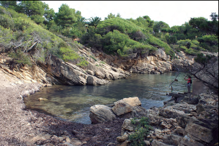 Sa Barca Rompuda, a la costa de Sant Carles de Peralta (fotografia: Esperança Escandell).