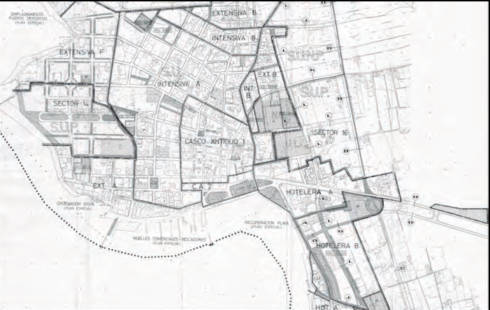 A l'esquerra, a dalt, figura 10: Fragment del plànol d'ordenació núm. 3.3 del PGOU de Sant Antoni de Portmany. S'hi pot observar el sòl urbà amb la seua qualificació i el sòl urbanitzable.