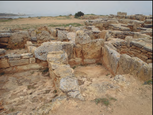 Detall de les tombes de la necròpolis