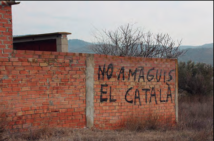 Pintada en una paret: NO AMAGUIS EL CATALA