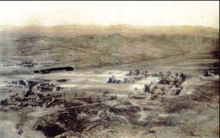 El camp de concentració de Meheri-Zebbeus, a Tunísia, on foren reclosos els refugiats espanyols que s'havien exiliat amb la flota republicana, entre ells en Joan Marí Torres. Foto feta per José González López, mestre sabater del creuer Libertad. «http://exiliomarinosrepublicanos.blogspot.com.es/».