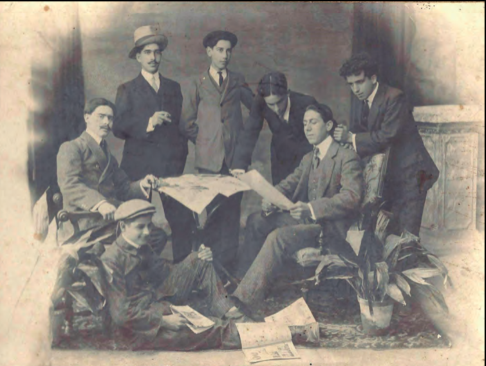 El grup escènic del Centre d'Acció Social.