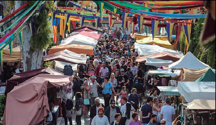 A la fira medieval d'Eivissa s'hi mostra tota la diversitat de l'illa.