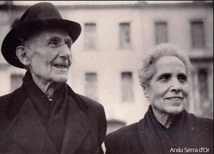 Pompeu Fabra i la seua dona, Dolors Mestre, el 1948, a Prada de Conflent. Arxiu Serra d'Or