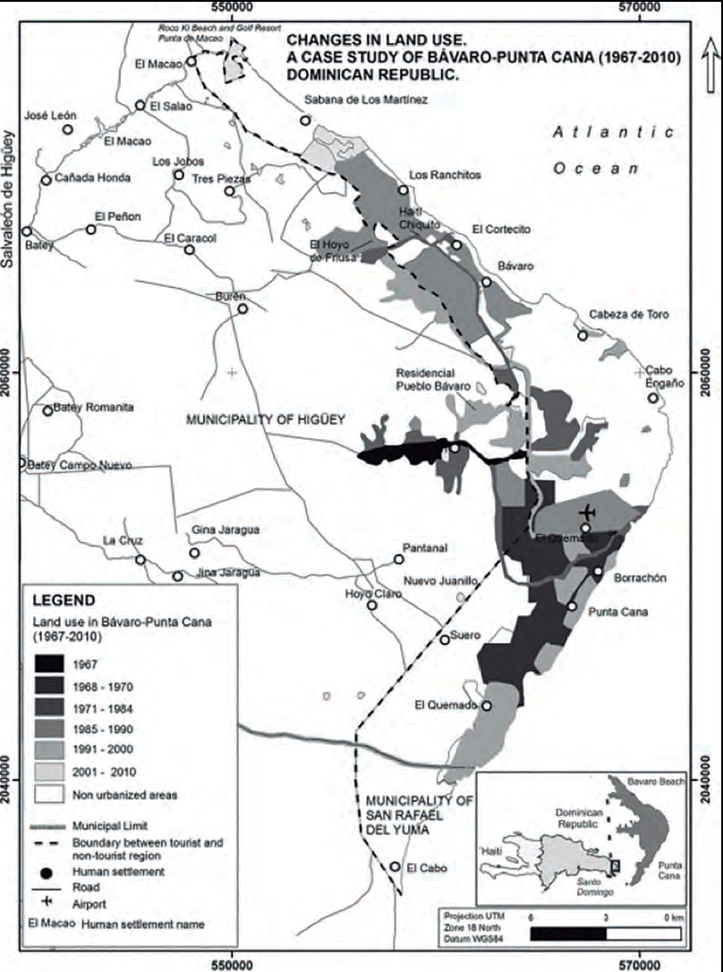 Figura 2. Segregació, marcada amb la línia discontínua, dels nuclis urbans turístics, a primera línia de la mar, i d'allotjament de les classes treballadores, a l'interior, a Punta Cana i Bávaro. Font: González et al., 2016.