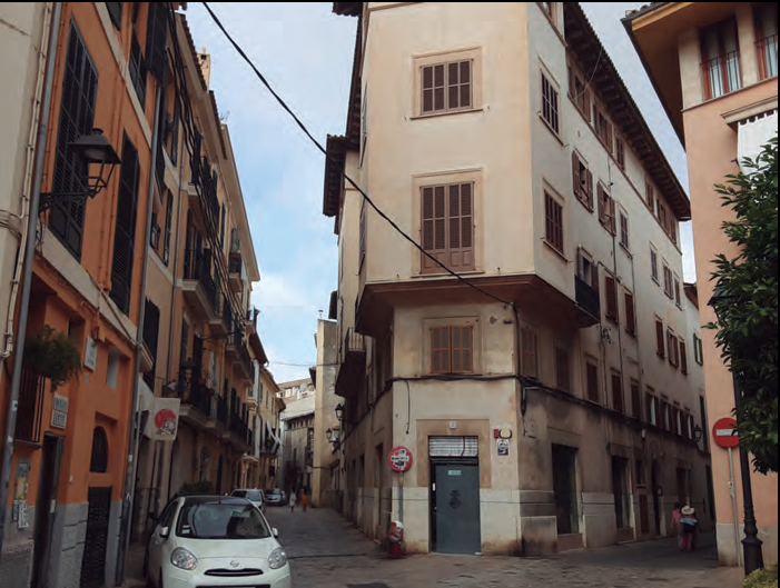 Actual confluència dels carrers del Sol i de la Pelleteria, a l'antic Call de Ciutat de Mallorca.