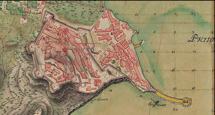 Detall del Plano de la Plaza y Puerto de Yviza y sus contornos, de 1752, realitzat per l'enginyer Joan Ballester (1688-1766). Les lletres indiquen la situació del Castell, els baluards, els quarters i les esglésies. L'espigó projectat no s'arribà a fer.