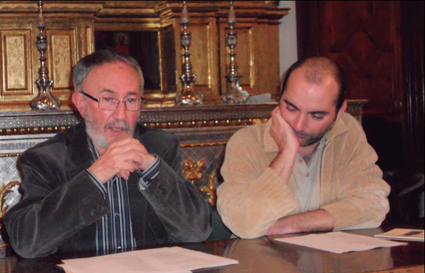 Jaume Pérez-Montaner i Manel Marí en una sessió poètica a València, el març del 2011 (fotografia: Pau Rodríguez).