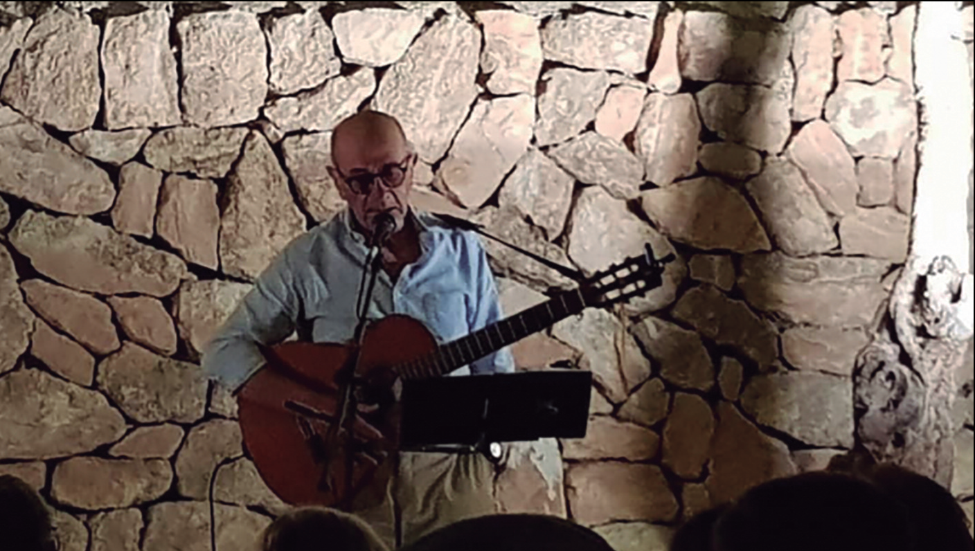 En Joan Murenu va cantar alguns poemes de Manel Mari, musicats.