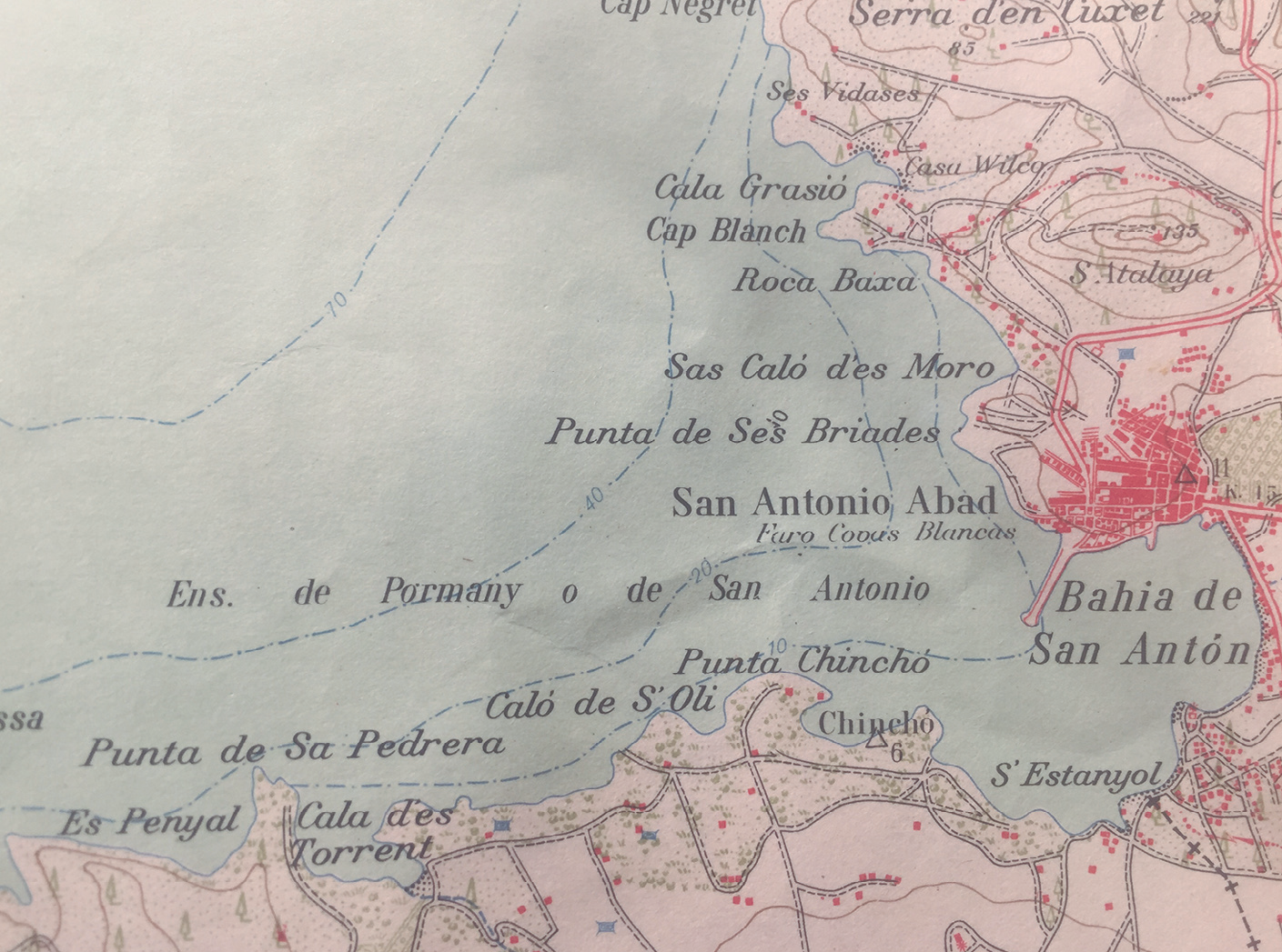 Detall d'un mapa del Servicio Geográfico del Ejército, editat el 1964, amb topònims plens d'aberracions ortogràfiques.