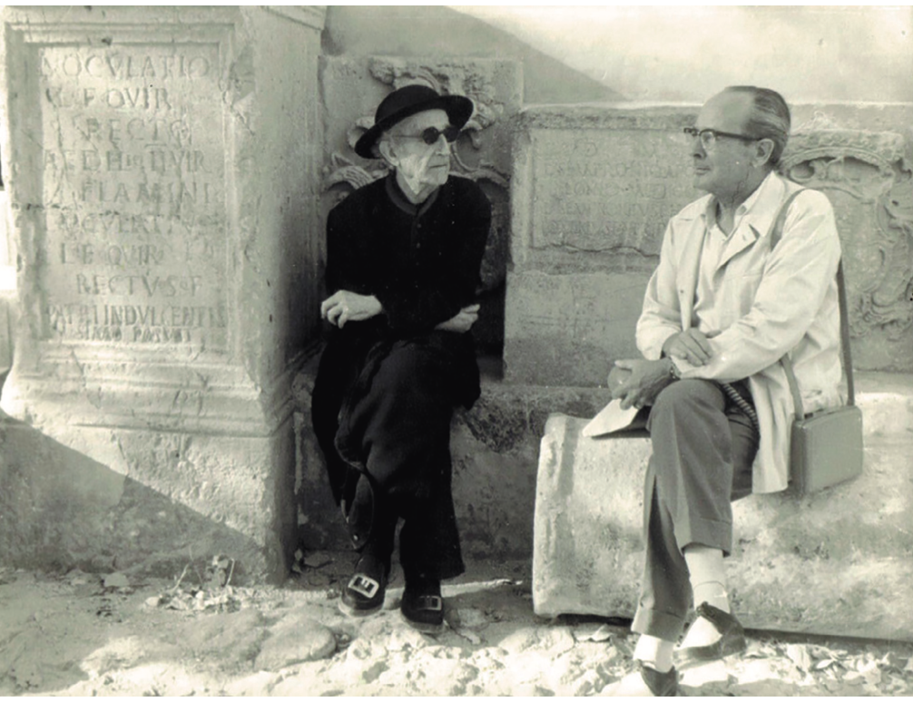 Isidor Macabich amb Antoni Costa Ramon (fotografia de Josep M. Subirà)