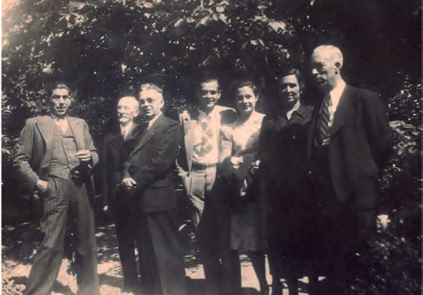 A Montpeller, pels volts de 1941, el segon a l’esquerra, J. Bordas, amb altres exiliats catalans republicans, entre els quals, a la dreta, Samuel Morera, batle deTerrassa i protestant (De la biografia Samuel Morera. FJI).